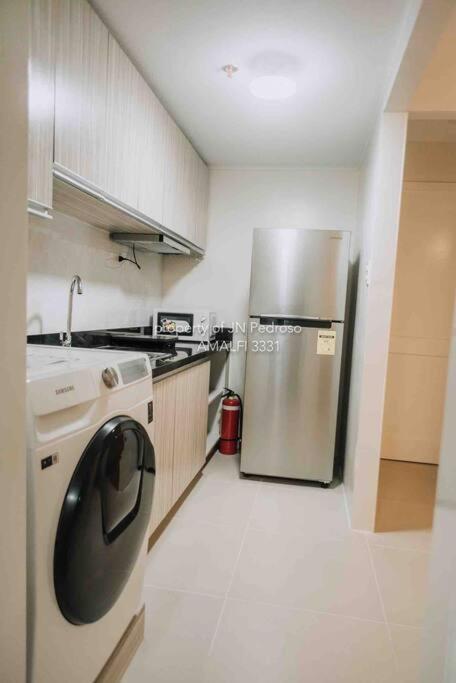 Work-Friendly Mountain-View Condo Near Sm Seaside Cebu Exteriör bild