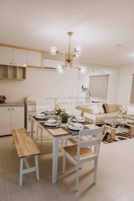 Work-Friendly Mountain-View Condo Near Sm Seaside Cebu Exteriör bild