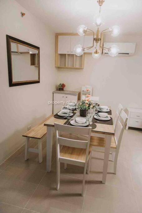 Work-Friendly Mountain-View Condo Near Sm Seaside Cebu Exteriör bild